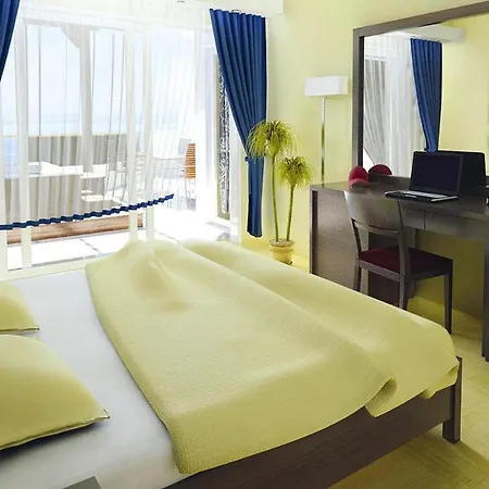 Macaris, Apartmán