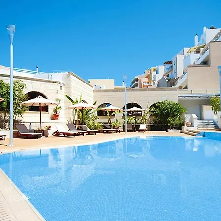 Macaris, Apartamento